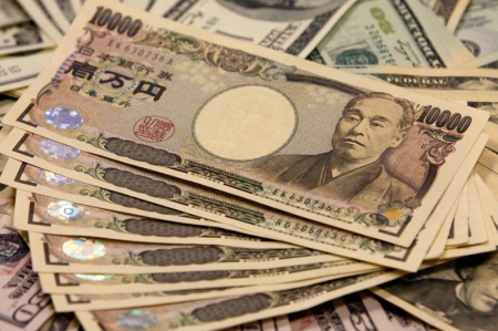 Asia FX steadies ahead of more Fed cues; USDJPY on intervention watch