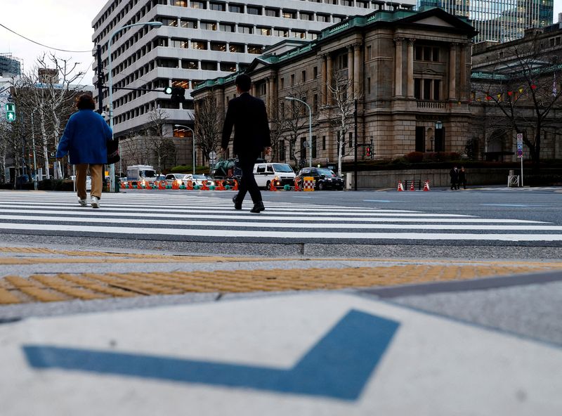 Japan likely to intervene if yen falls well below 152 vs $, says ex-FX diplomat Yamazaki